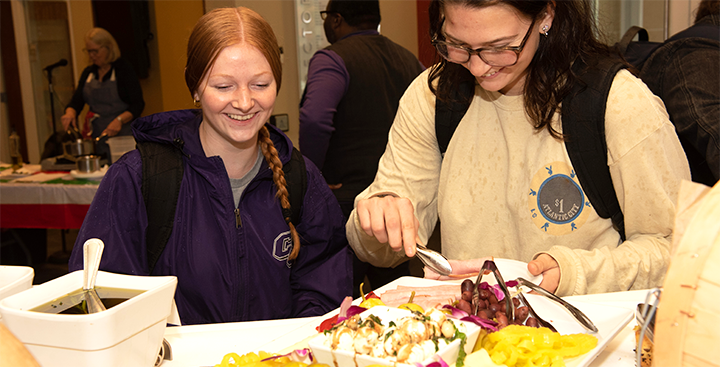 Students choosing their meal at Curry College
