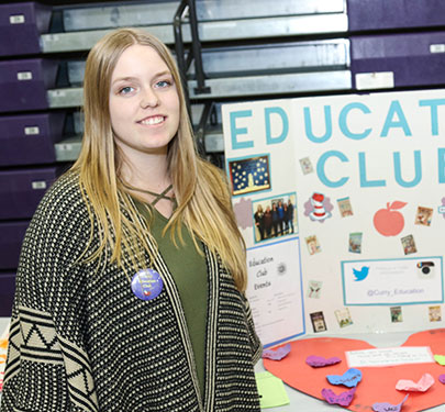 Education Club member at the Student Involvement Fair