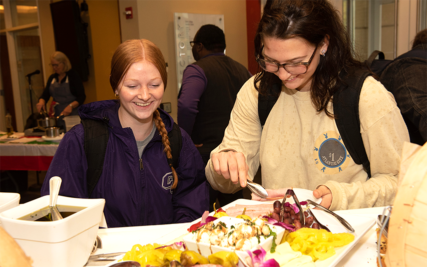 Students choosing their meal at Curry College