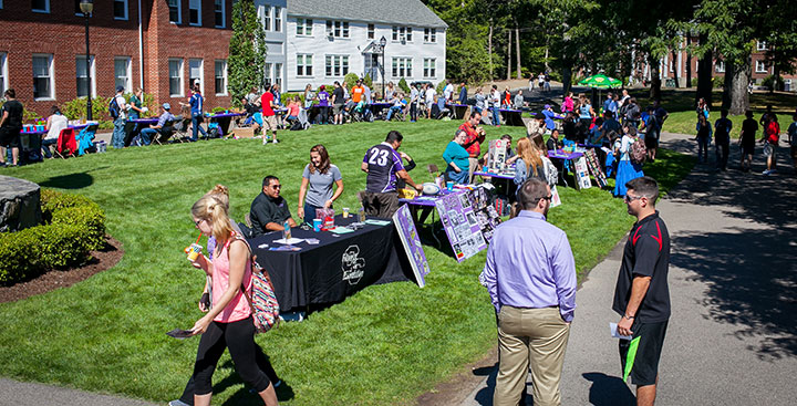 Student Involvement fair on the Quad